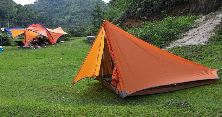 タープ 軽量三角型設営多用途スクエアタープ